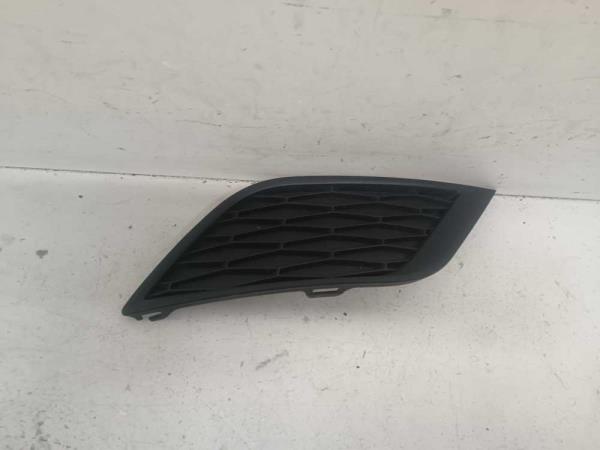 PARECHOC GRILLE PRISE D'AIR DROIT SEAT - Vue 1